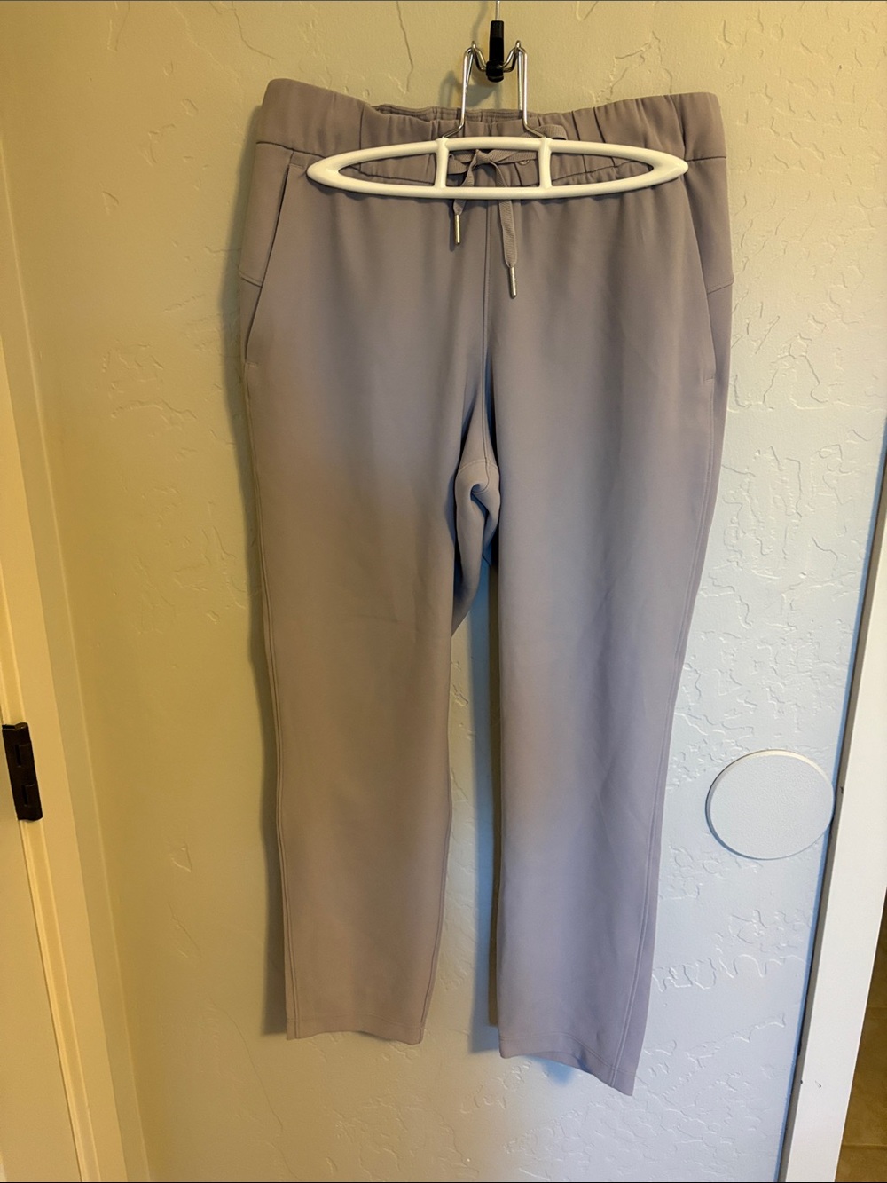 lululemon athletica Straight-Leg Drawstring Pants - Light Lavender/Gray